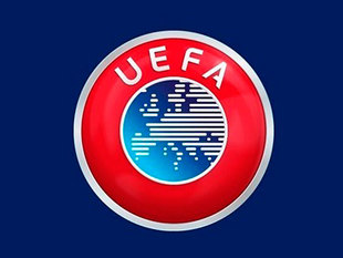 FIFA referiləri UEFA-nın kursunda