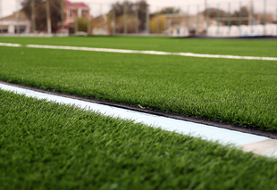 Binə stadionunda süni ot örtüyü dəyişdirilir (fotolar)