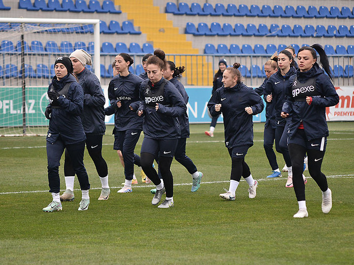 A millinin (Qadınlar) məşqi (fotoreportaj)}